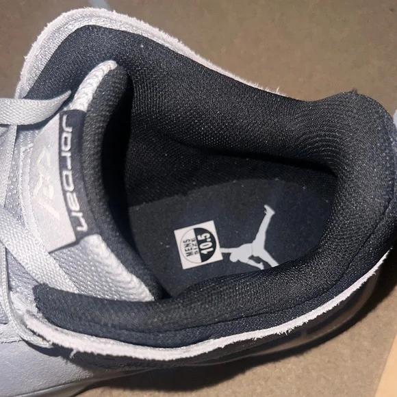 Jordan Men's Black and Gray Athletic Shoes - Picture 3 of 5